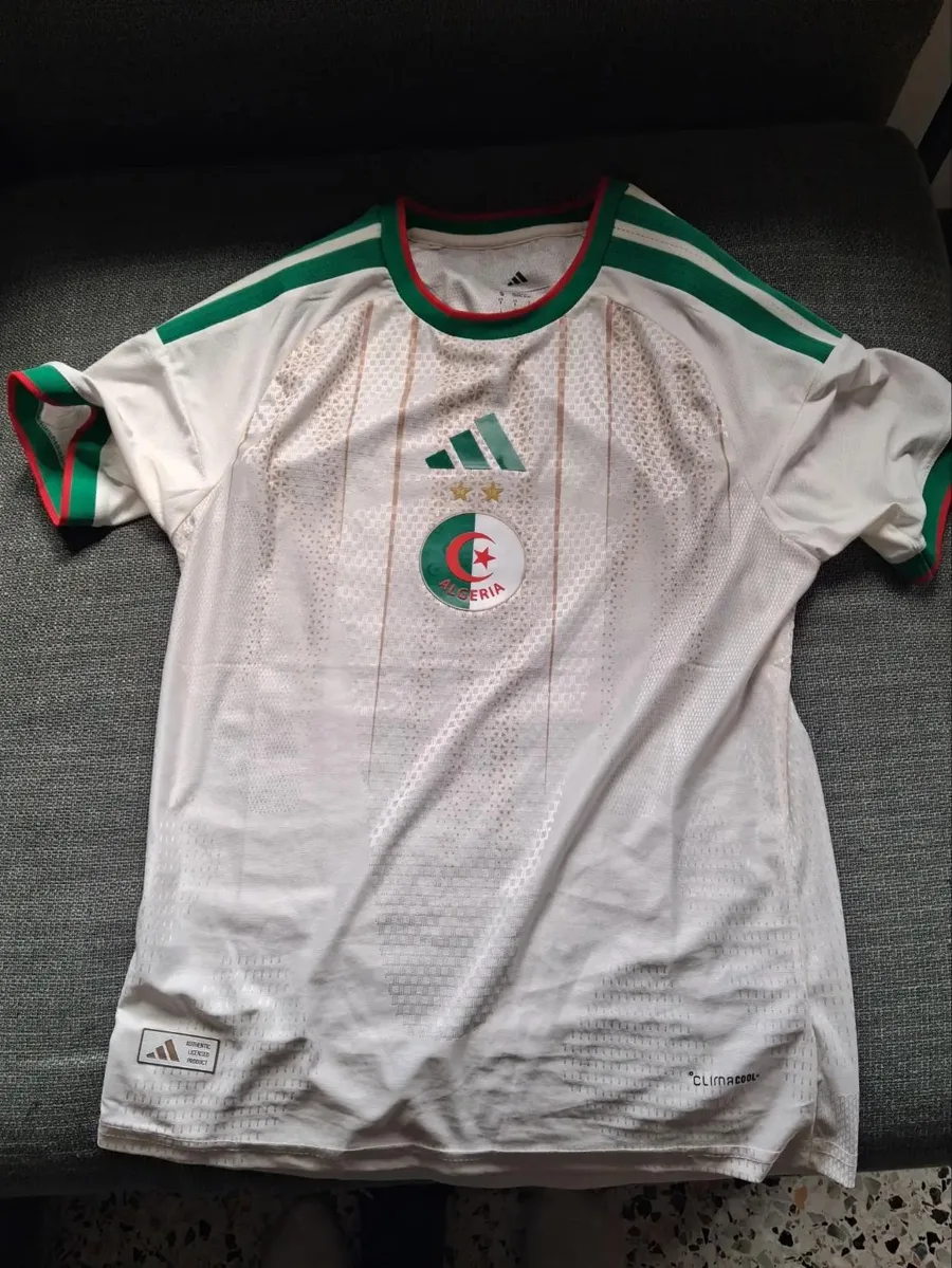Algérie – Maillot Domicile Coupe du Monde 2026 – Blanc, Vert, Rouge