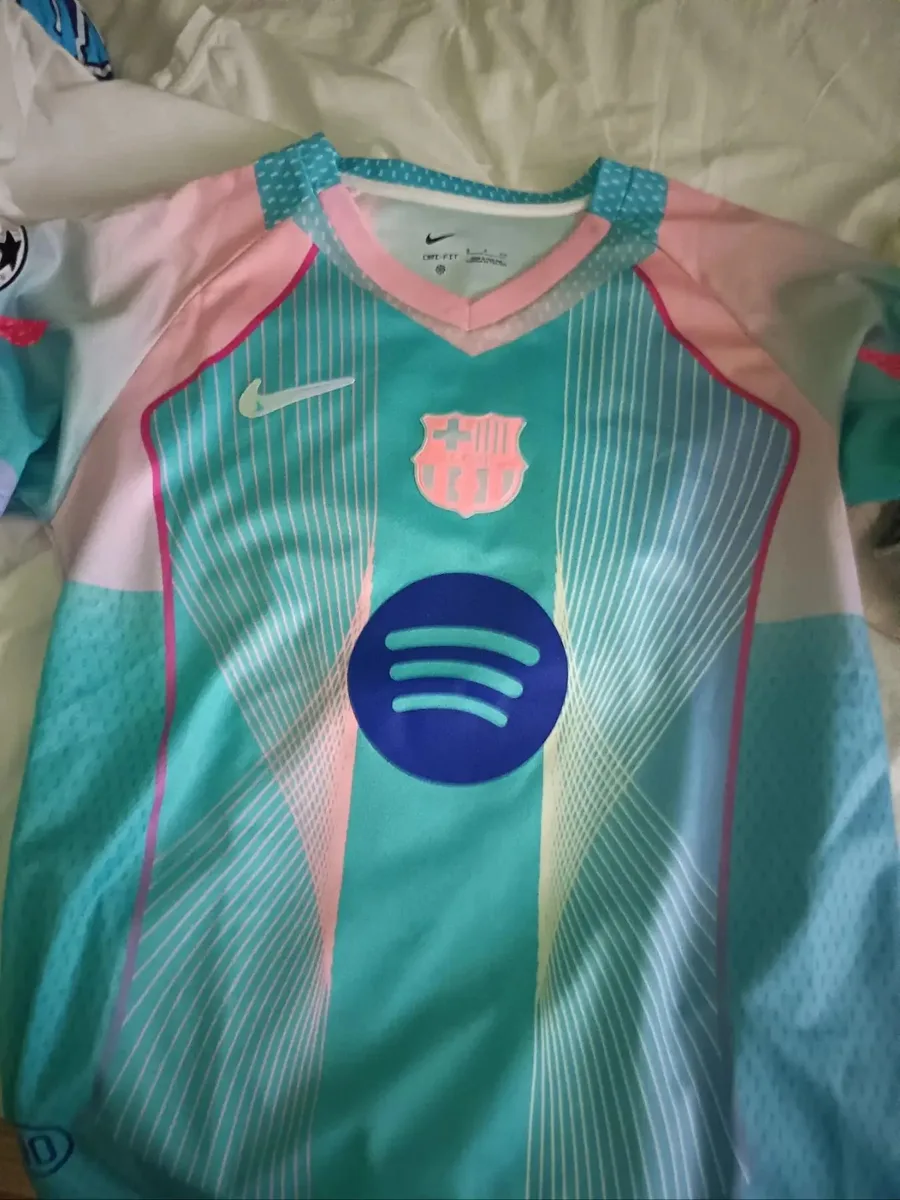 FC Barcelone – Maillot Third 25/26 – Bleu