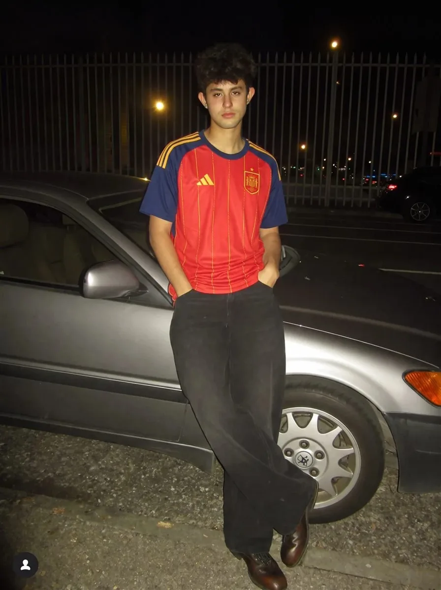 Espagne – Maillot Domicile Coupe du Monde 2026 – Rouge, Bleu, Jaune