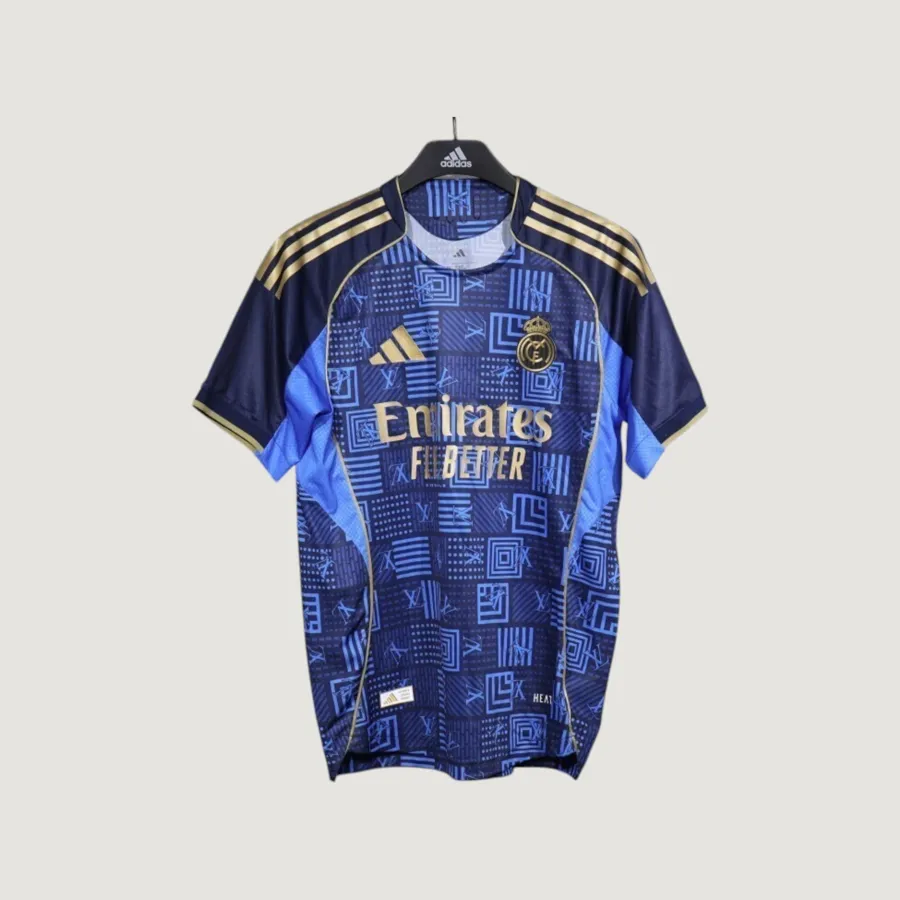 Real Madrid – Maillot Third 25/26 – Bleu & Doré