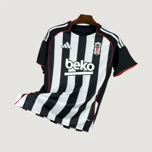 Beşiktaş – Maillot Domicile 25/26 – Noir & Blanc